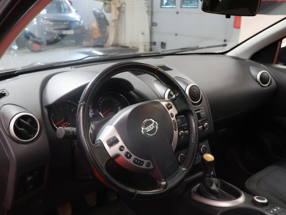 NISSAN Qashqai+2 2011