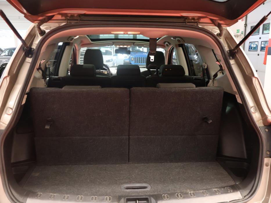 NISSAN Qashqai+2 2011