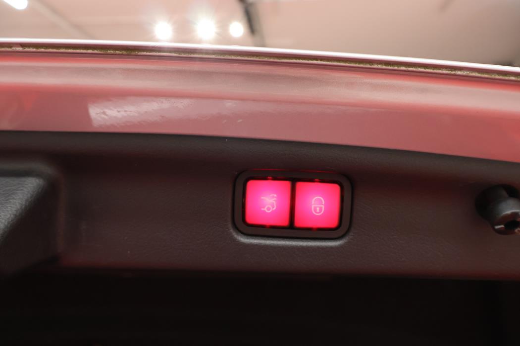 MERCEDES-BENZ C 2022