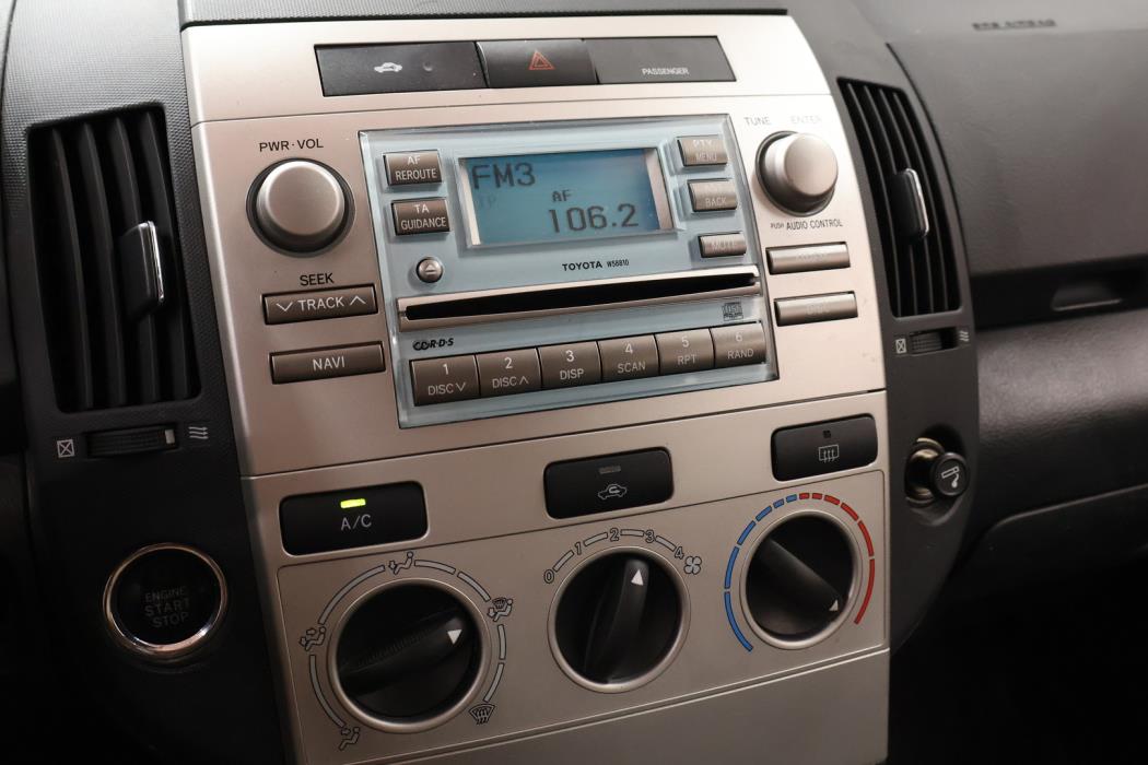 TOYOTA Corolla Verso 2004