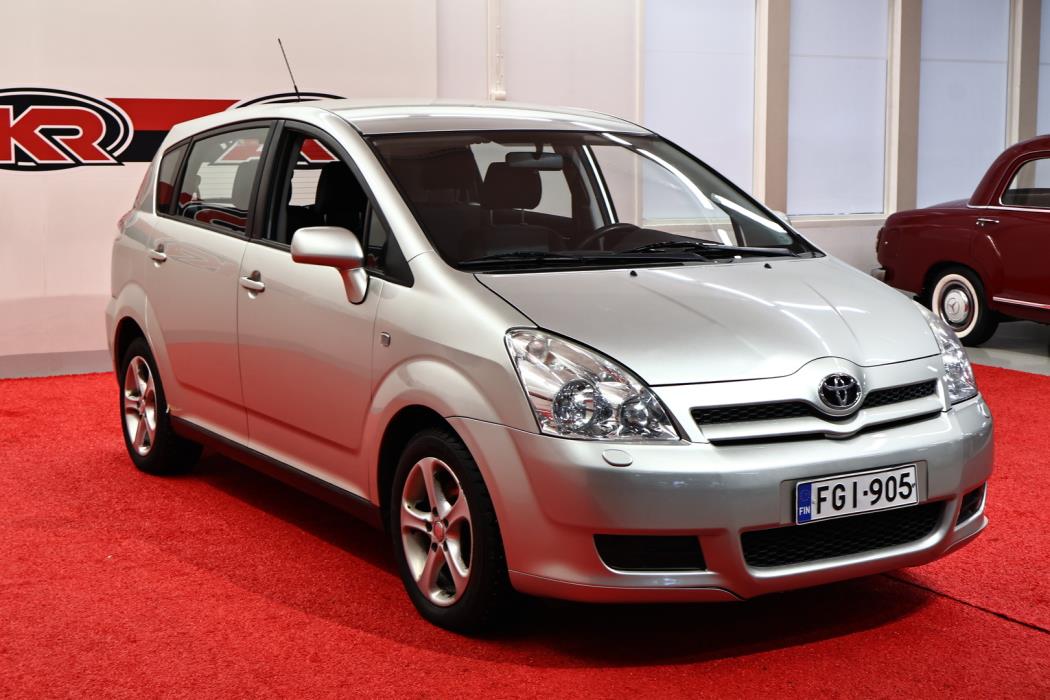 TOYOTA Corolla Verso 2004