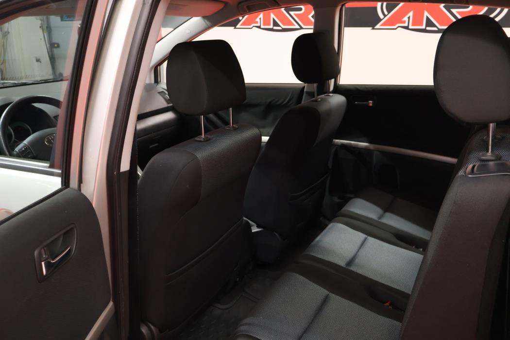 TOYOTA Corolla Verso 2004