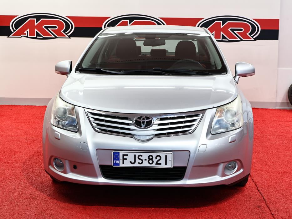 TOYOTA Avensis 2010