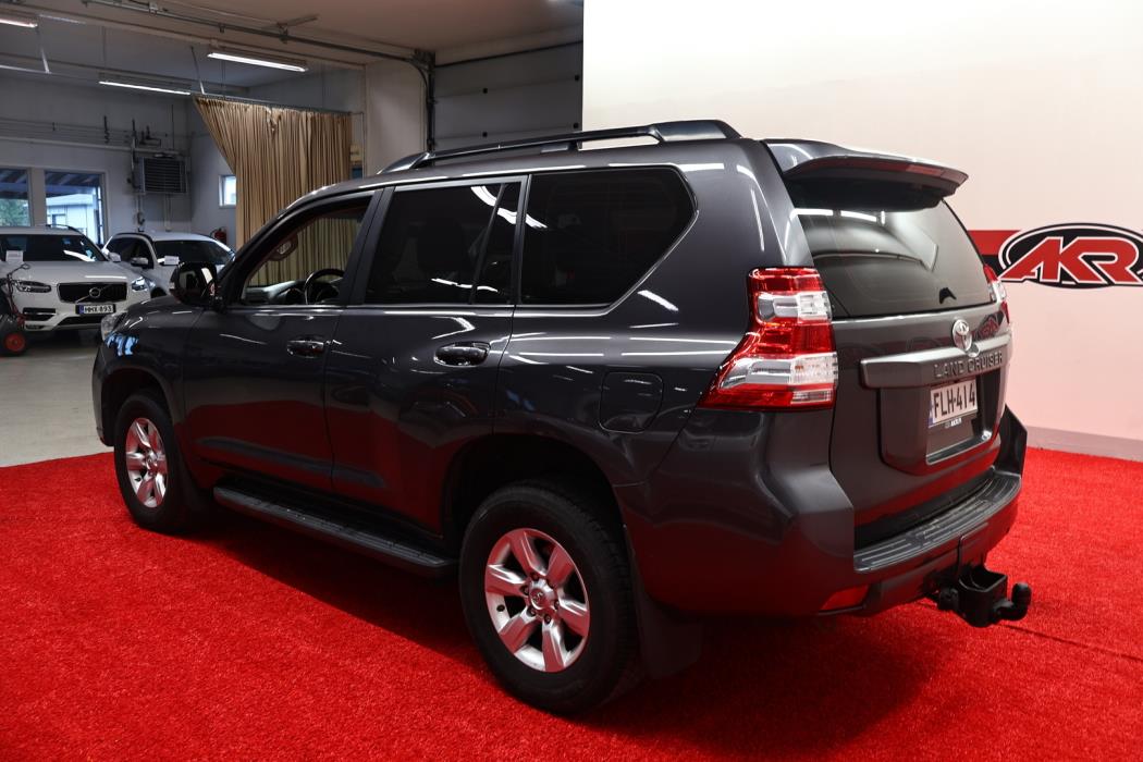 TOYOTA Land Cruiser 2014