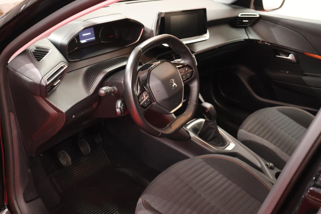 PEUGEOT 208 2020