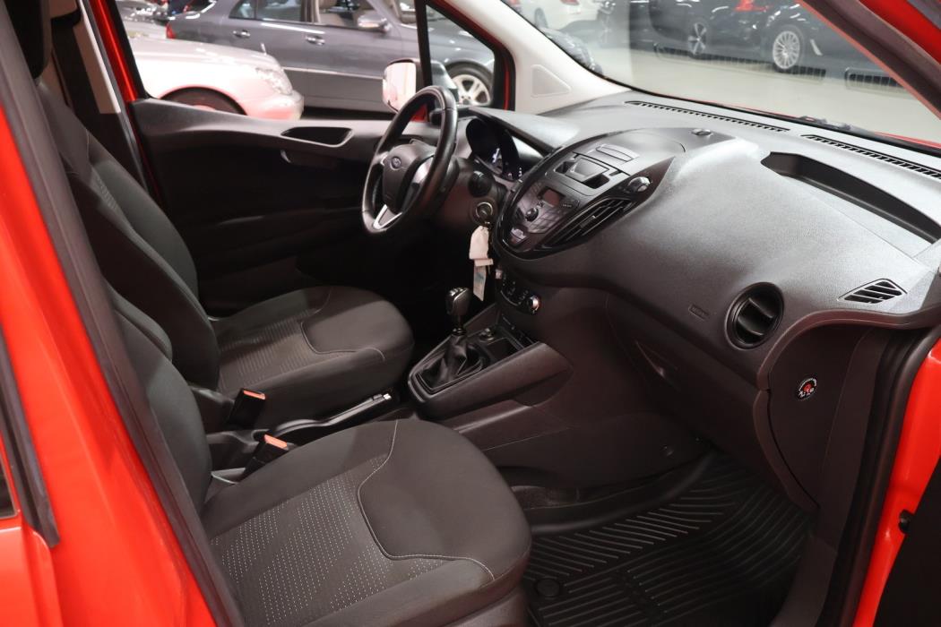 FORD TRANSIT COURIER 2021