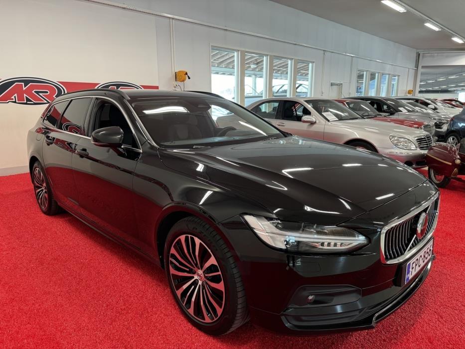 VOLVO V90 2022