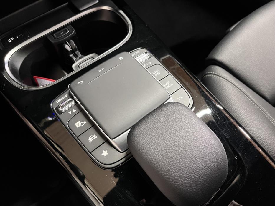 MERCEDES-BENZ CLA 2022