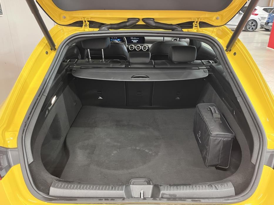 MERCEDES-BENZ CLA 2022