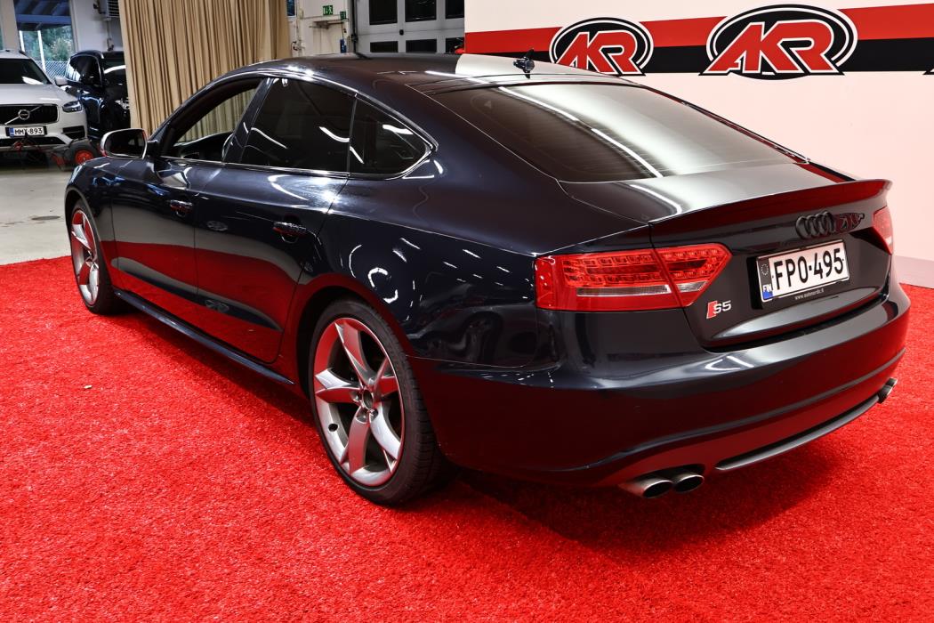 AUDI S5 2011