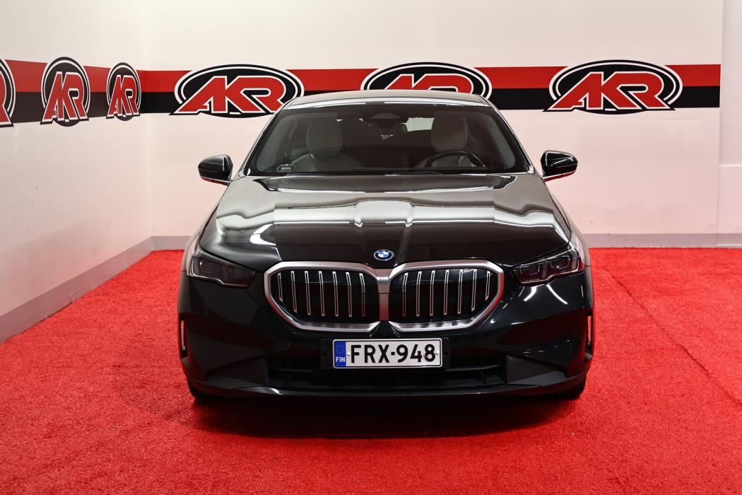 BMW i5 2024