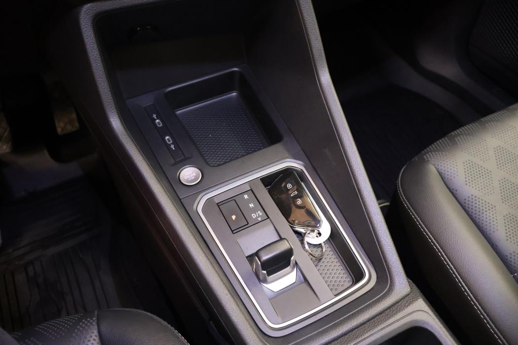 FORD TOURNEO CONNECT 2024