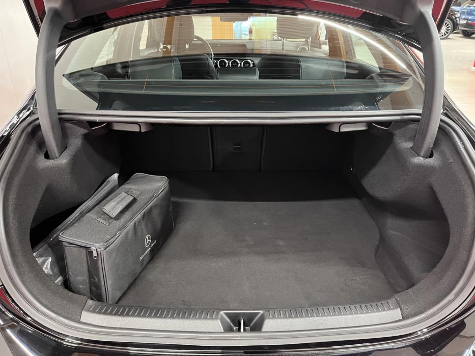 MERCEDES-BENZ A 2023