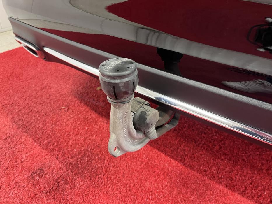 MERCEDES-BENZ A 2023