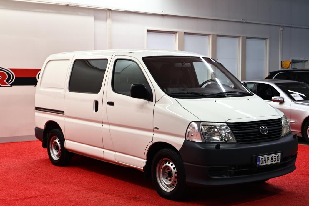 TOYOTA Hiace 2008
