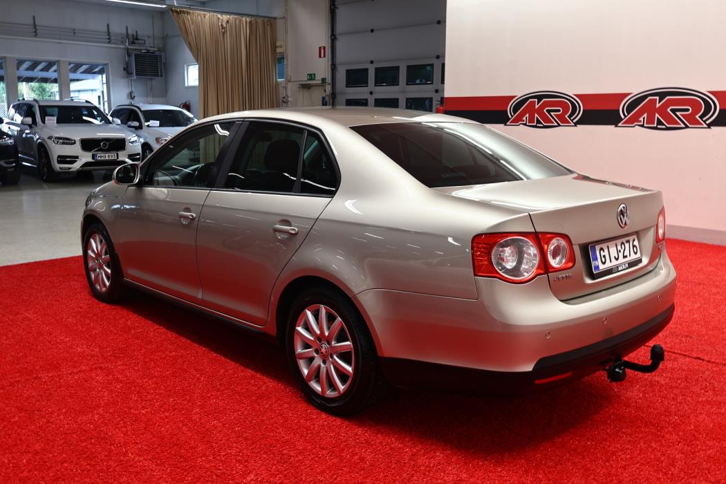 VOLKSWAGEN Jetta 2009