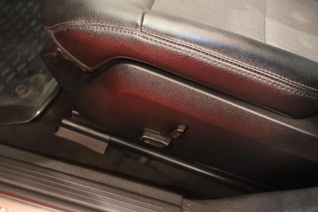 MERCEDES-BENZ E 2011