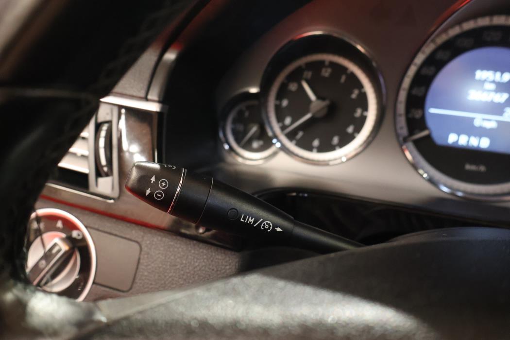 MERCEDES-BENZ E 2011