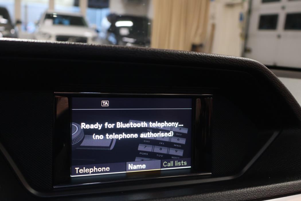 MERCEDES-BENZ E 2011