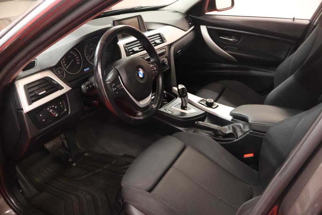 BMW 320 2013