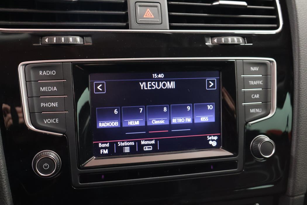 VOLKSWAGEN Golf 2015