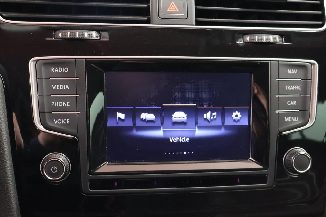 VOLKSWAGEN Golf 2015