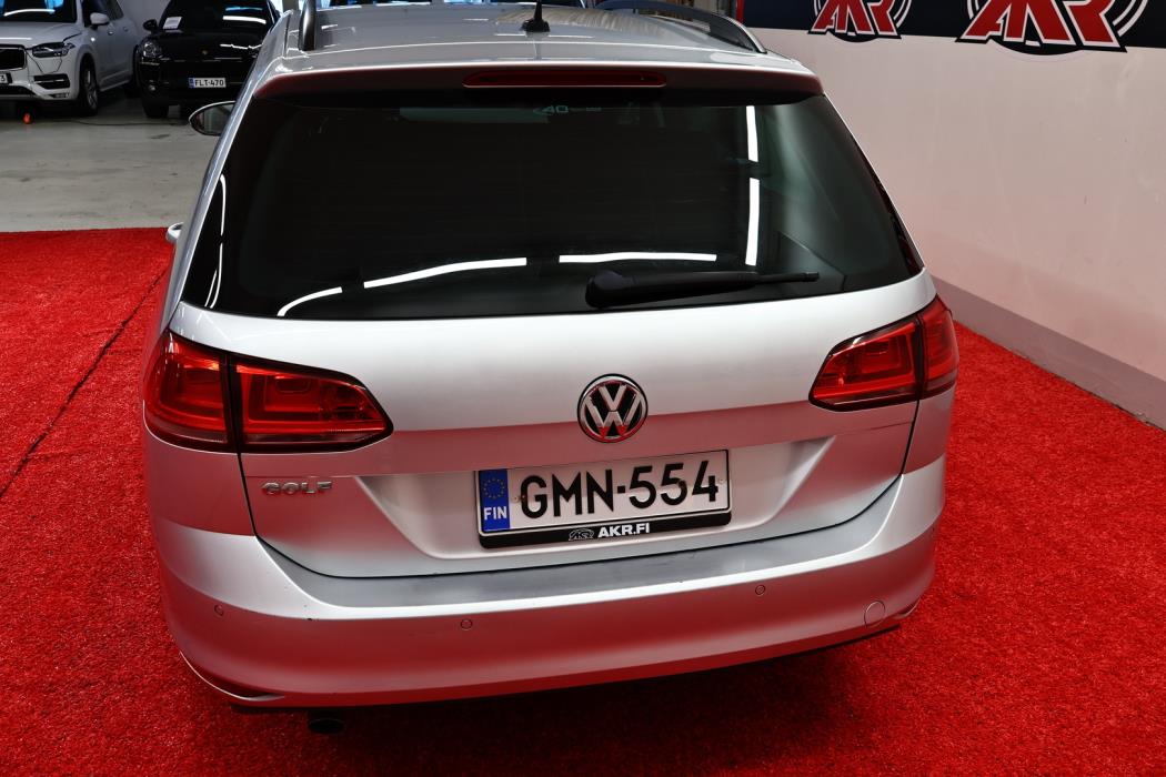 VOLKSWAGEN Golf 2015