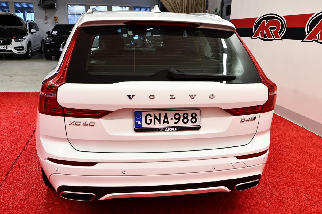 VOLVO XC60 2018