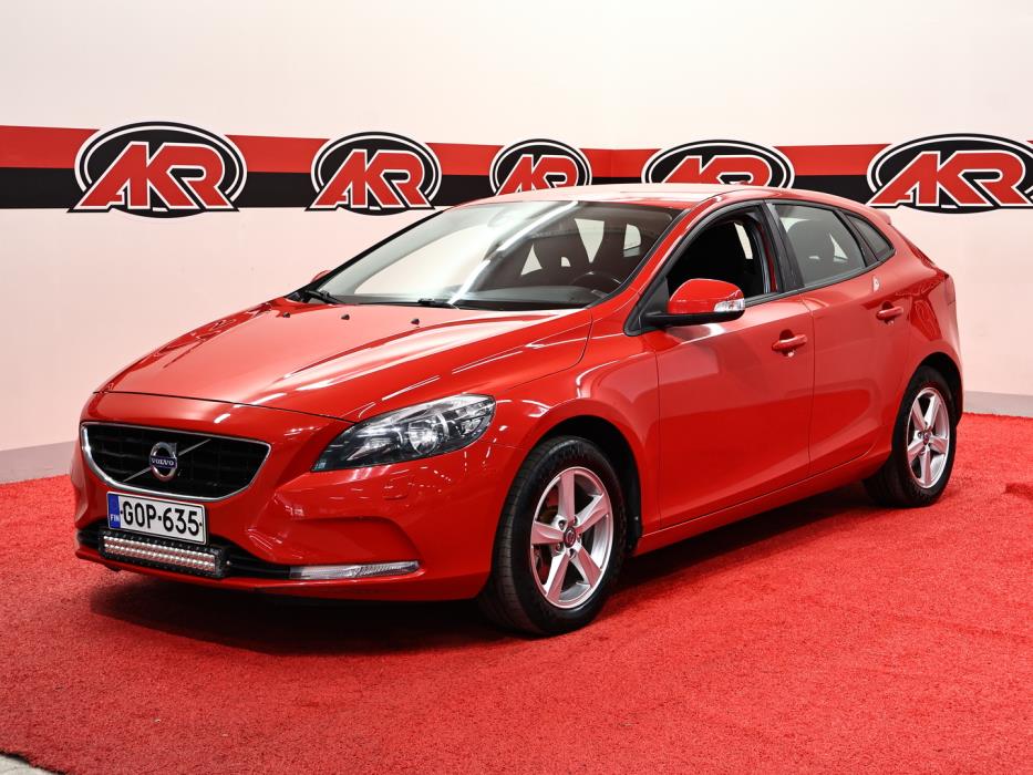 VOLVO V40 2014