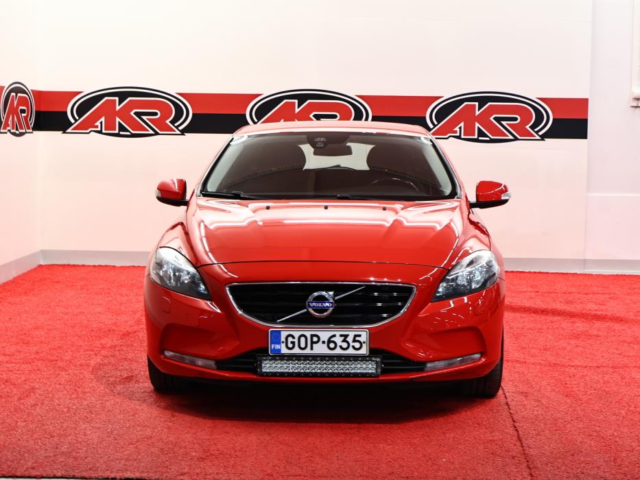 VOLVO V40 2014
