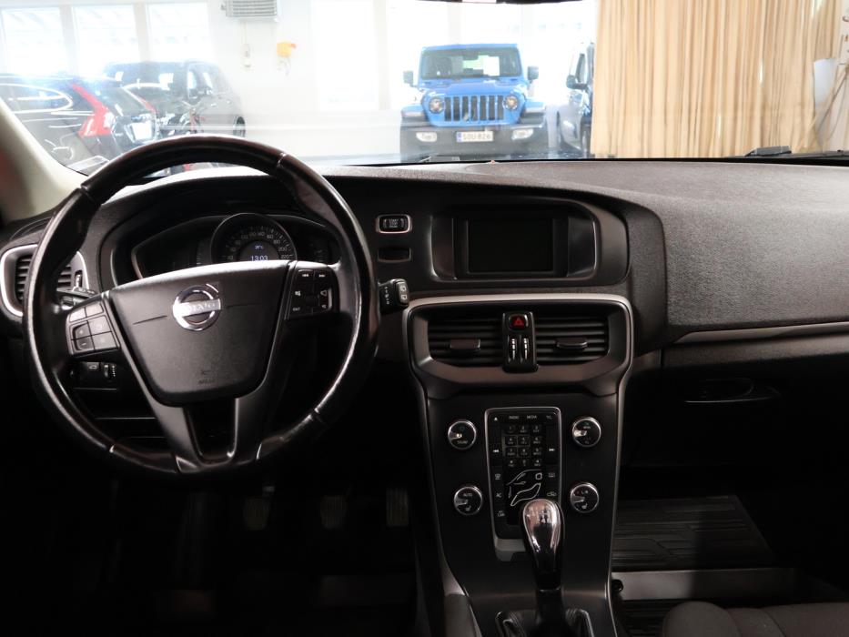 VOLVO V40 2014