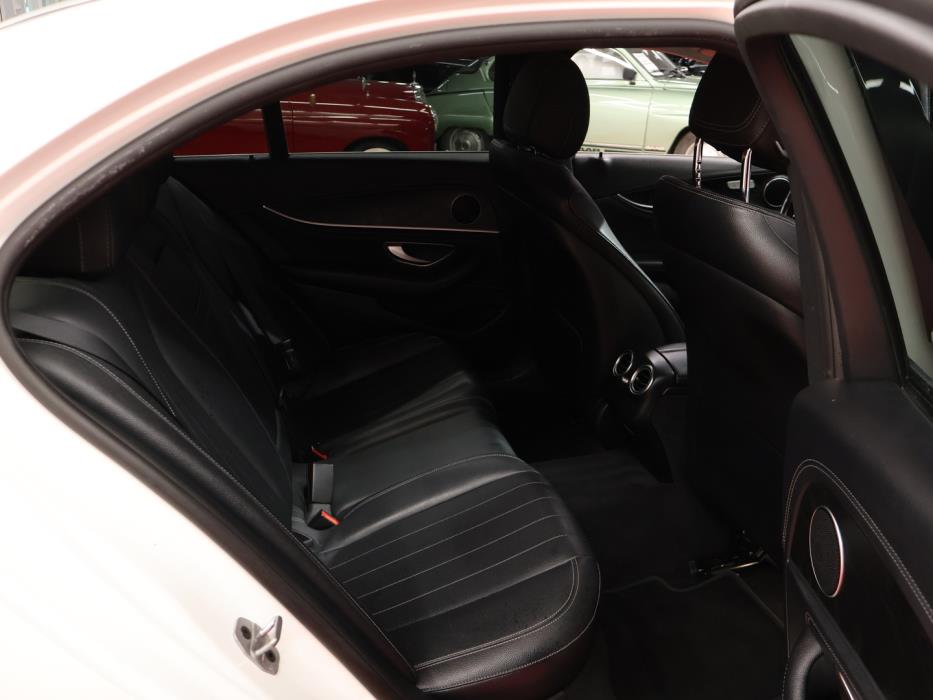 MERCEDES-BENZ E 2021