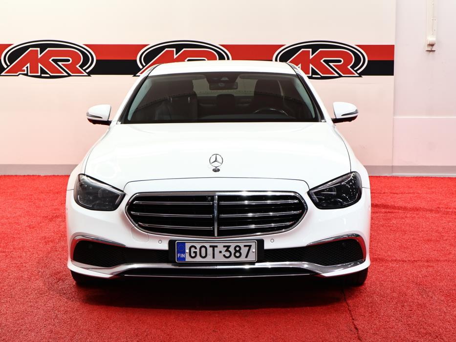 MERCEDES-BENZ E 2021