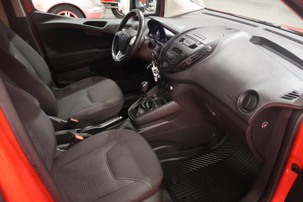 FORD TRANSIT COURIER 2022