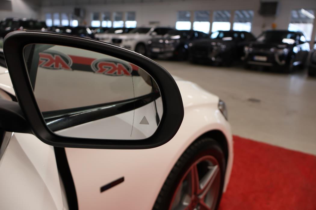 MERCEDES-BENZ C 2020