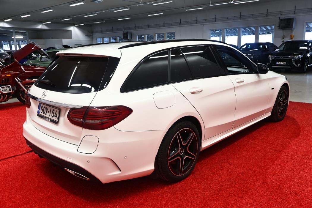 MERCEDES-BENZ C 2020