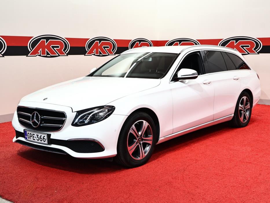 MERCEDES-BENZ E 2019