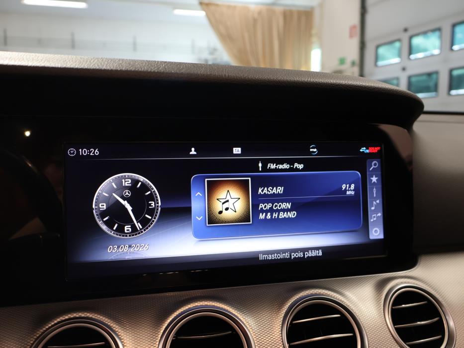 MERCEDES-BENZ E 2019