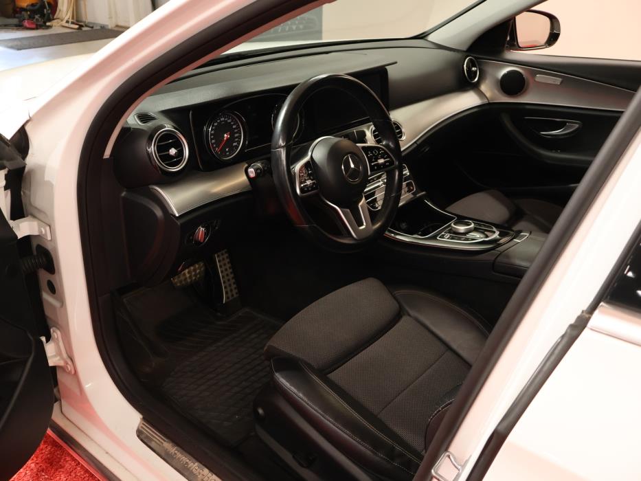MERCEDES-BENZ E 2019