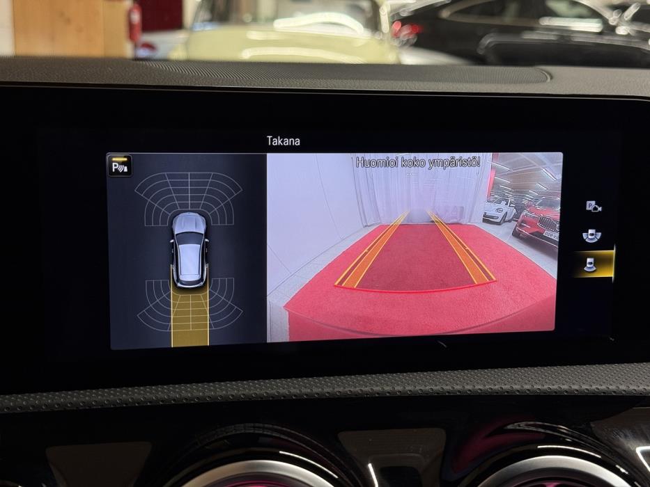 MERCEDES-BENZ CLA 2022