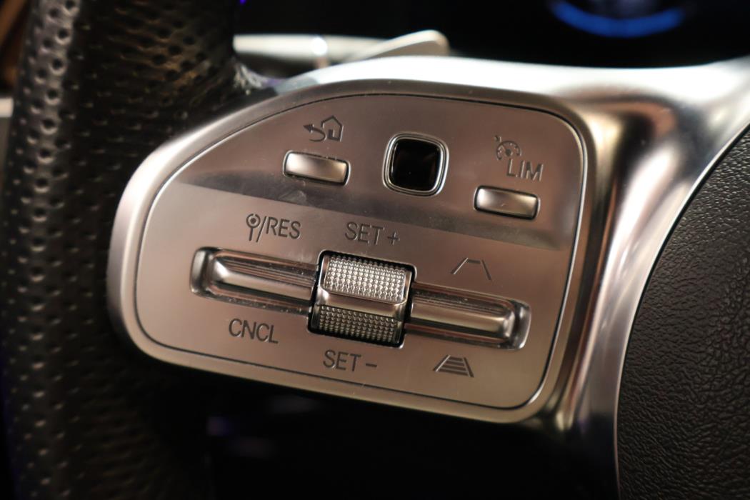 MERCEDES-BENZ EQC 2022