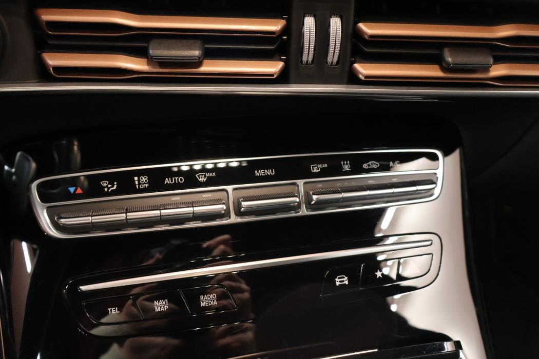 MERCEDES-BENZ EQC 2022