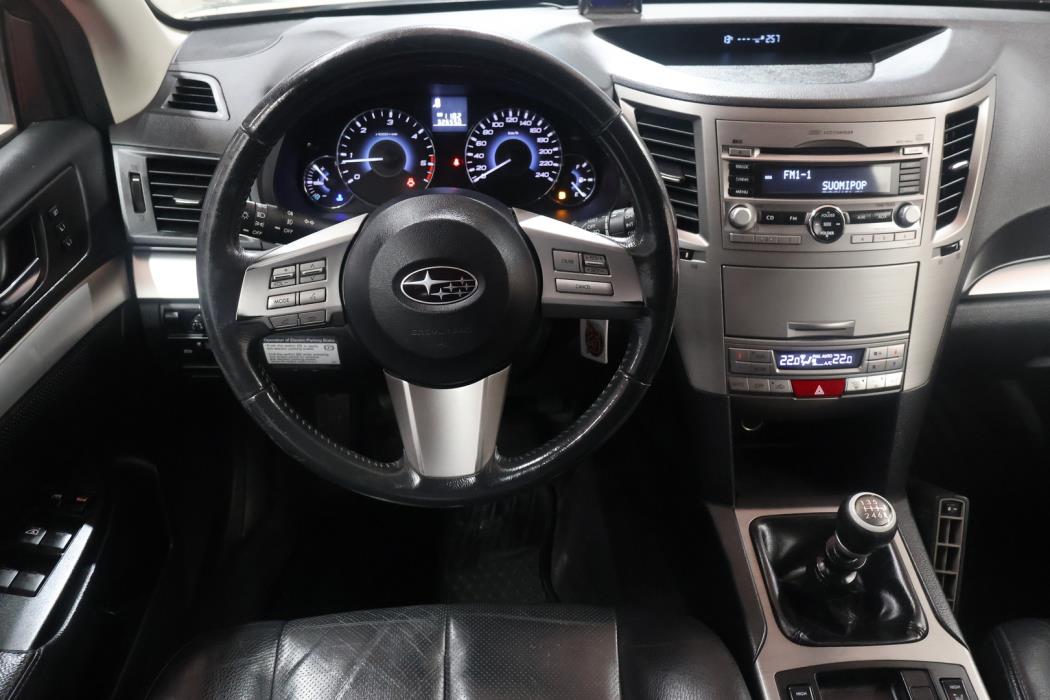 SUBARU Outback 2010