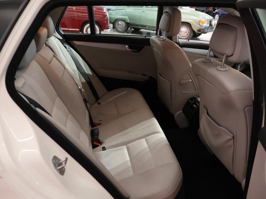 MERCEDES-BENZ C 2010