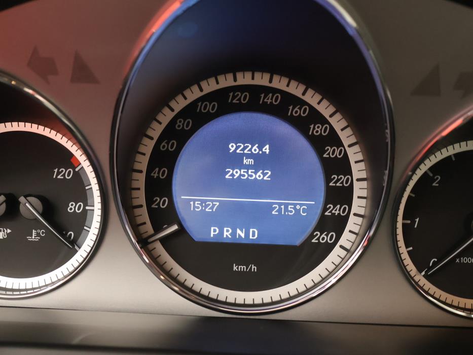 MERCEDES-BENZ C 2010