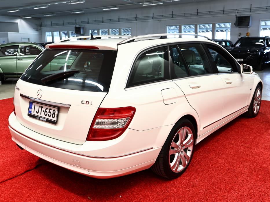 MERCEDES-BENZ C 2010