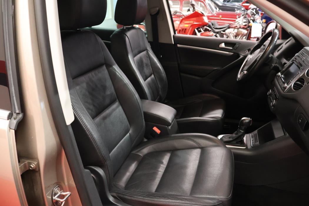 VOLKSWAGEN Tiguan 2015