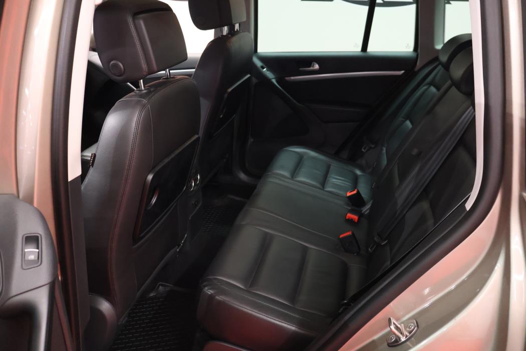 VOLKSWAGEN Tiguan 2015
