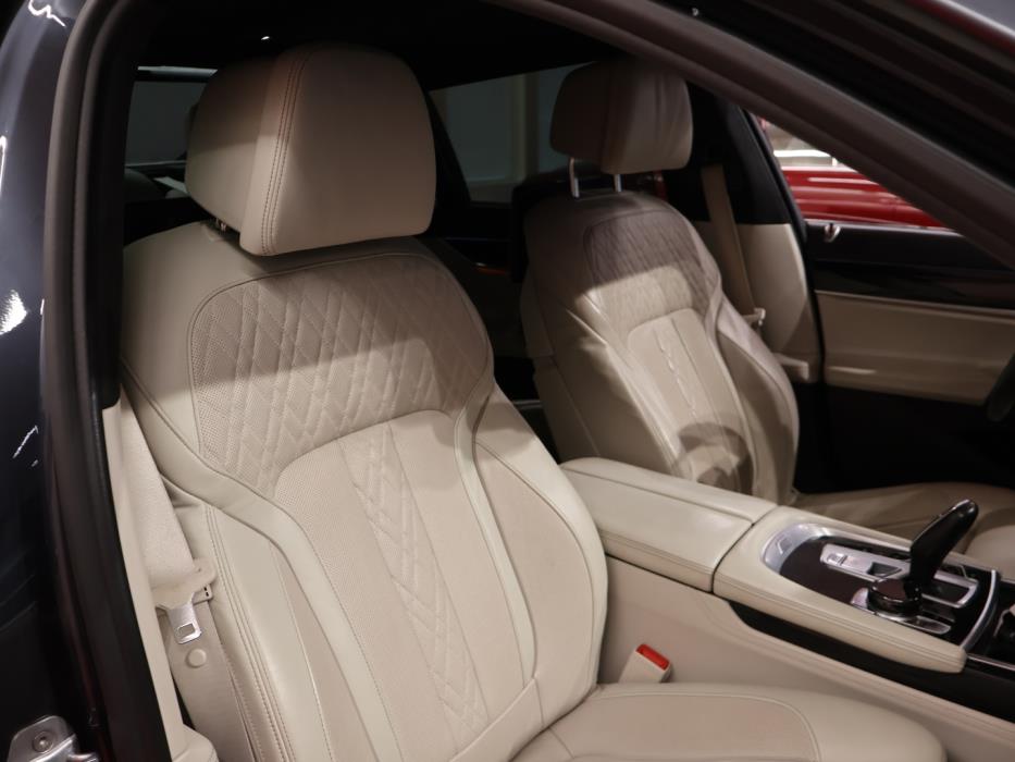 BMW 730 2016