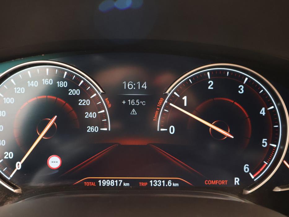 BMW 730 2016